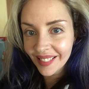 Meet your Posher, Daphne